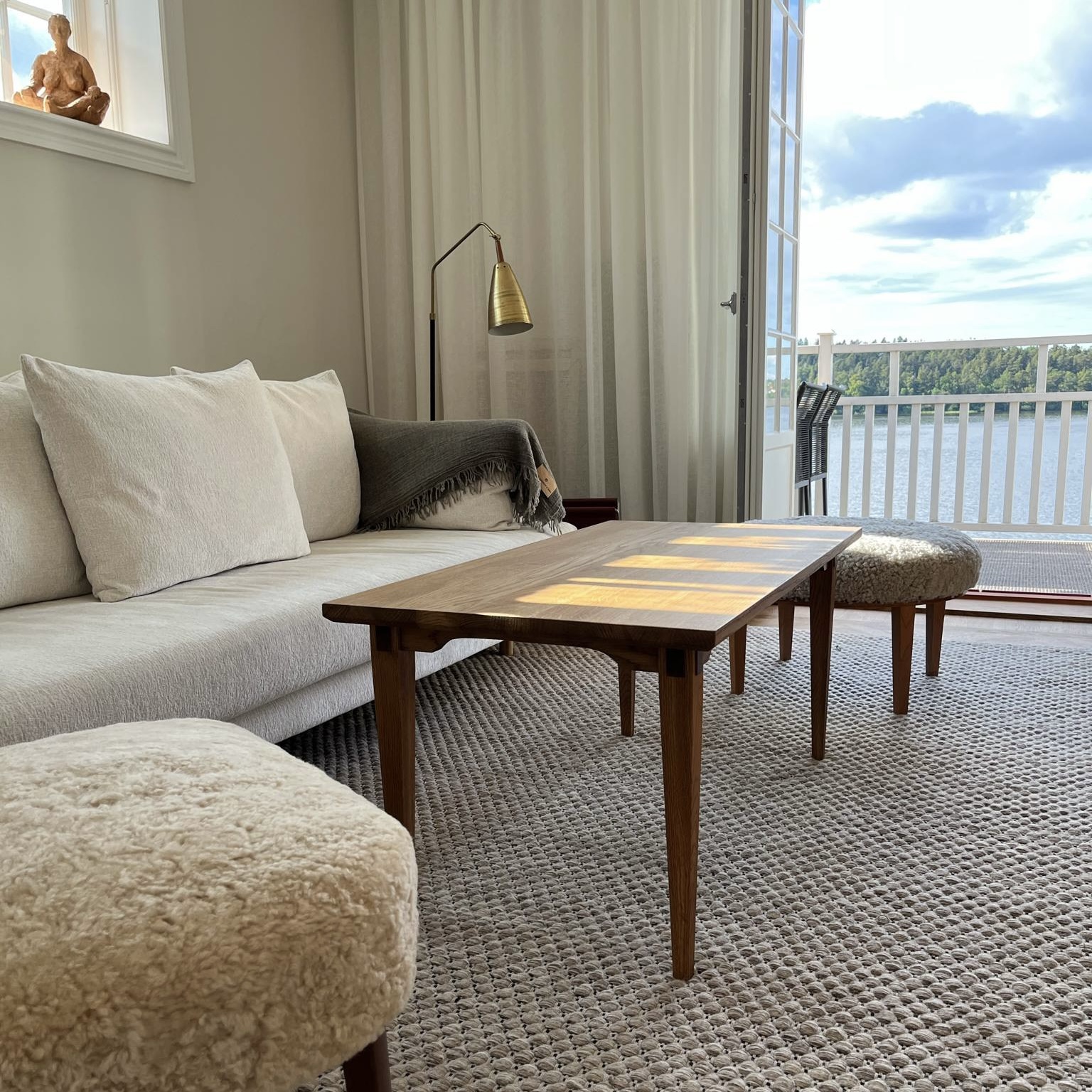 Rektangulärt soffbord i trä